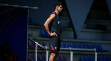 غياب أراوخو يؤثر على تشكيلة برشلونة في مواجهة أتلتيكو مدريد الحاسمة